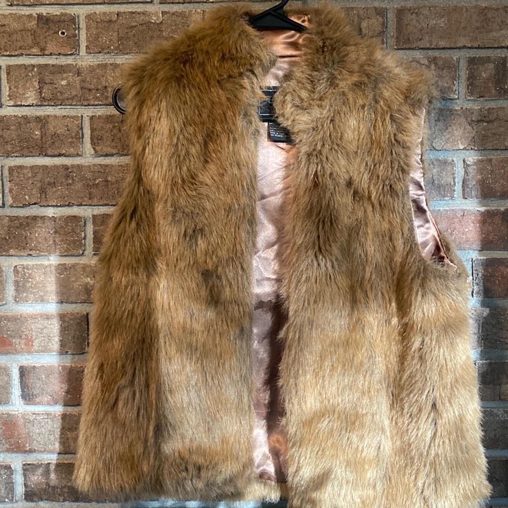 Terry Lewis Luxuries faux fur vest size small